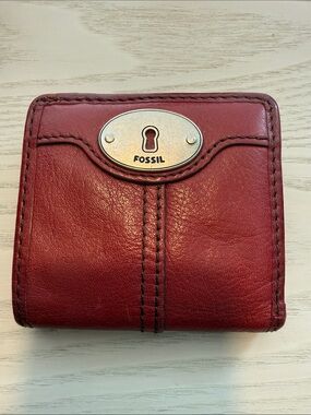 Fossil Red Leather Compact Wallet with Silver Keyhole Plate
